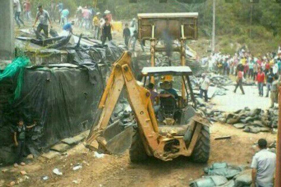 Farc amenazaron a habitantes de El Mango para que desalojaran a los policías