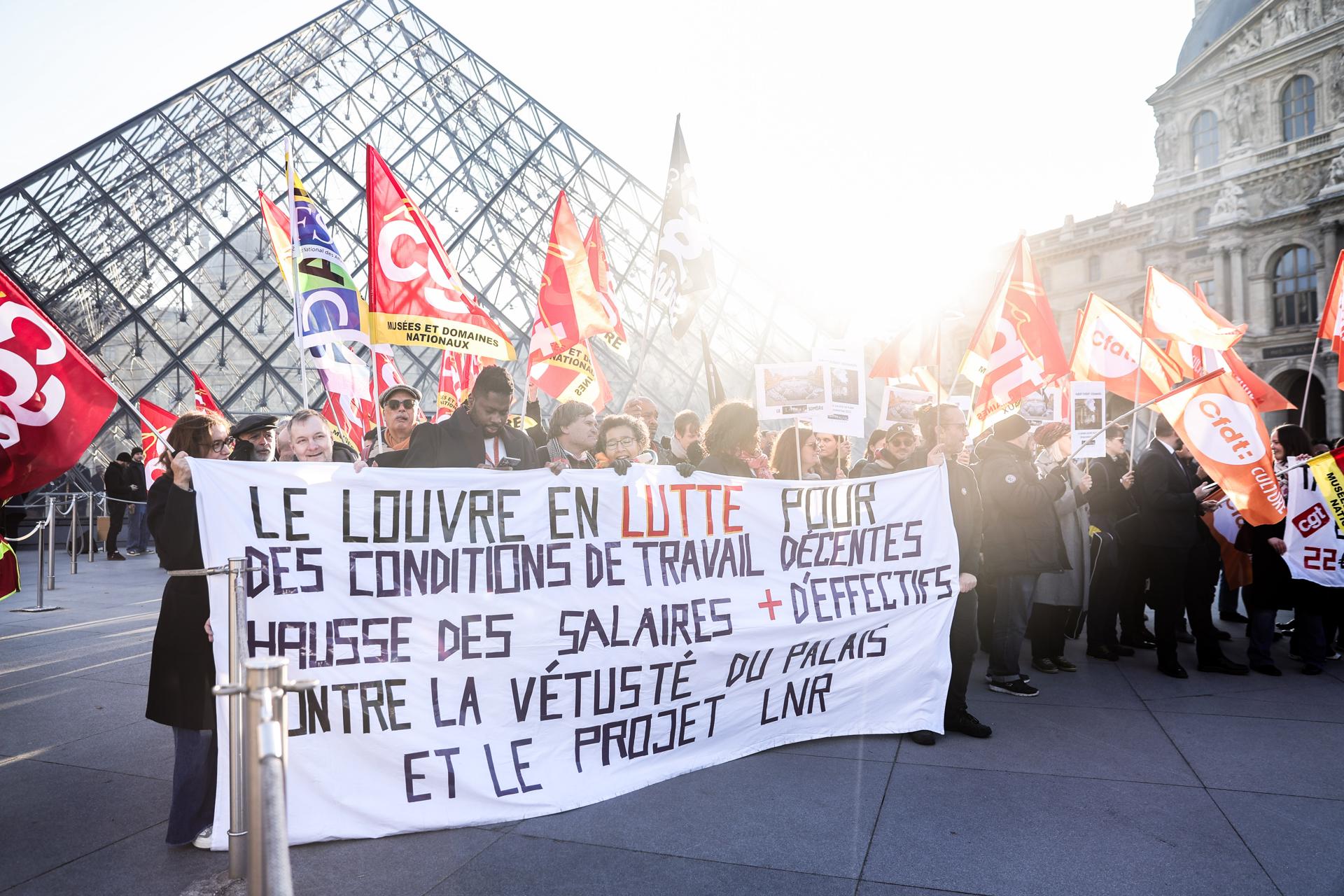 El Museo de Louvre no abrirá este lunes 19 de enero por huelgas de sus trabajadores