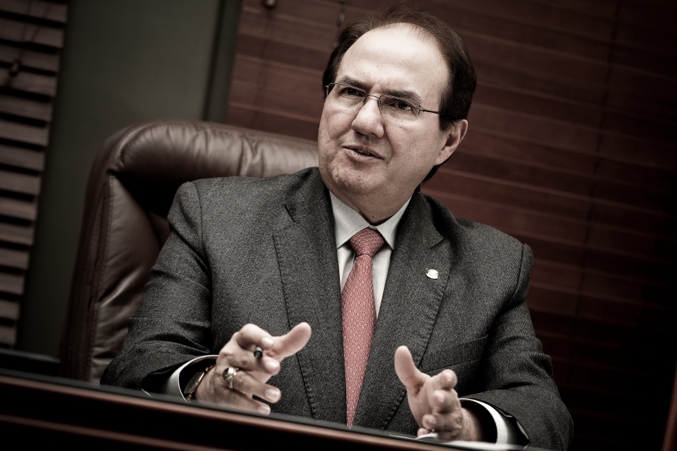 Leonidas Bustos recusó a investigadores que llevan su caso en la Comisión de Acusación
