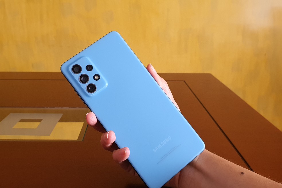 Probamos una unidad de color azul. Así luce su parte trasera.