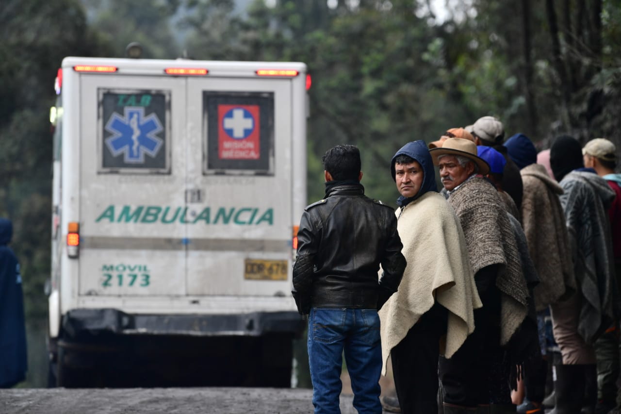 Labores de rescate en Sutatausa.