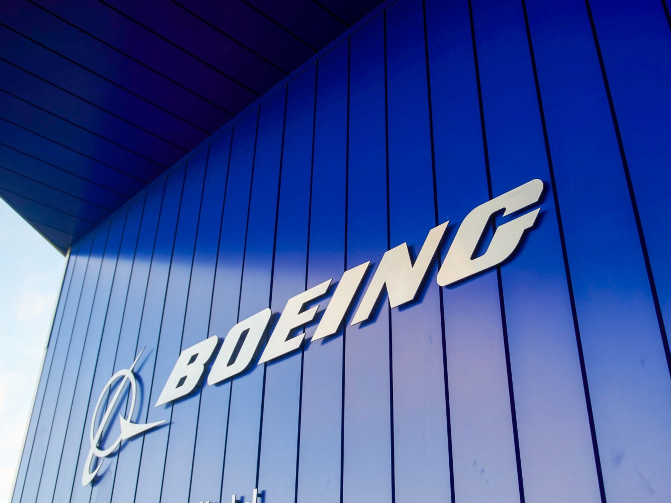 Boeing inmoviliza ocho Dreamliner por fallas en el fuselaje