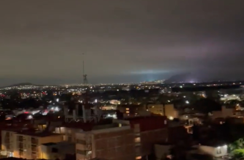 ¿A qué se deben las luces que aparecieron en el cielo durante el sismo en México?