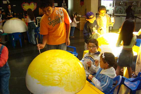 Taller alienígena en el Planetario de Bogotá