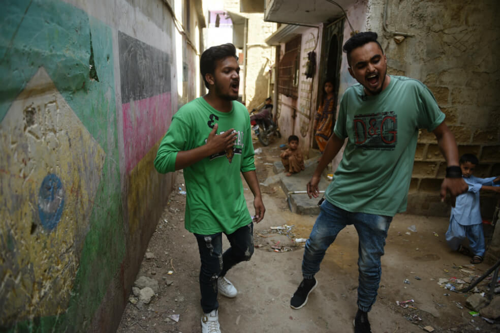 Rap para olvidar el terror de las pandillas en Pakistán