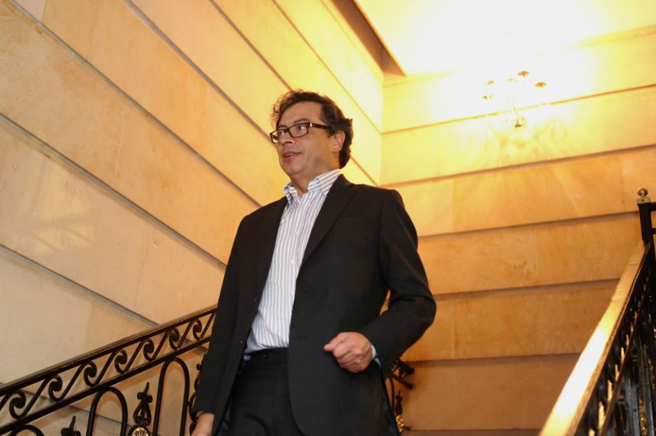 Petro pidió a Santos colaboración con corredores férreos