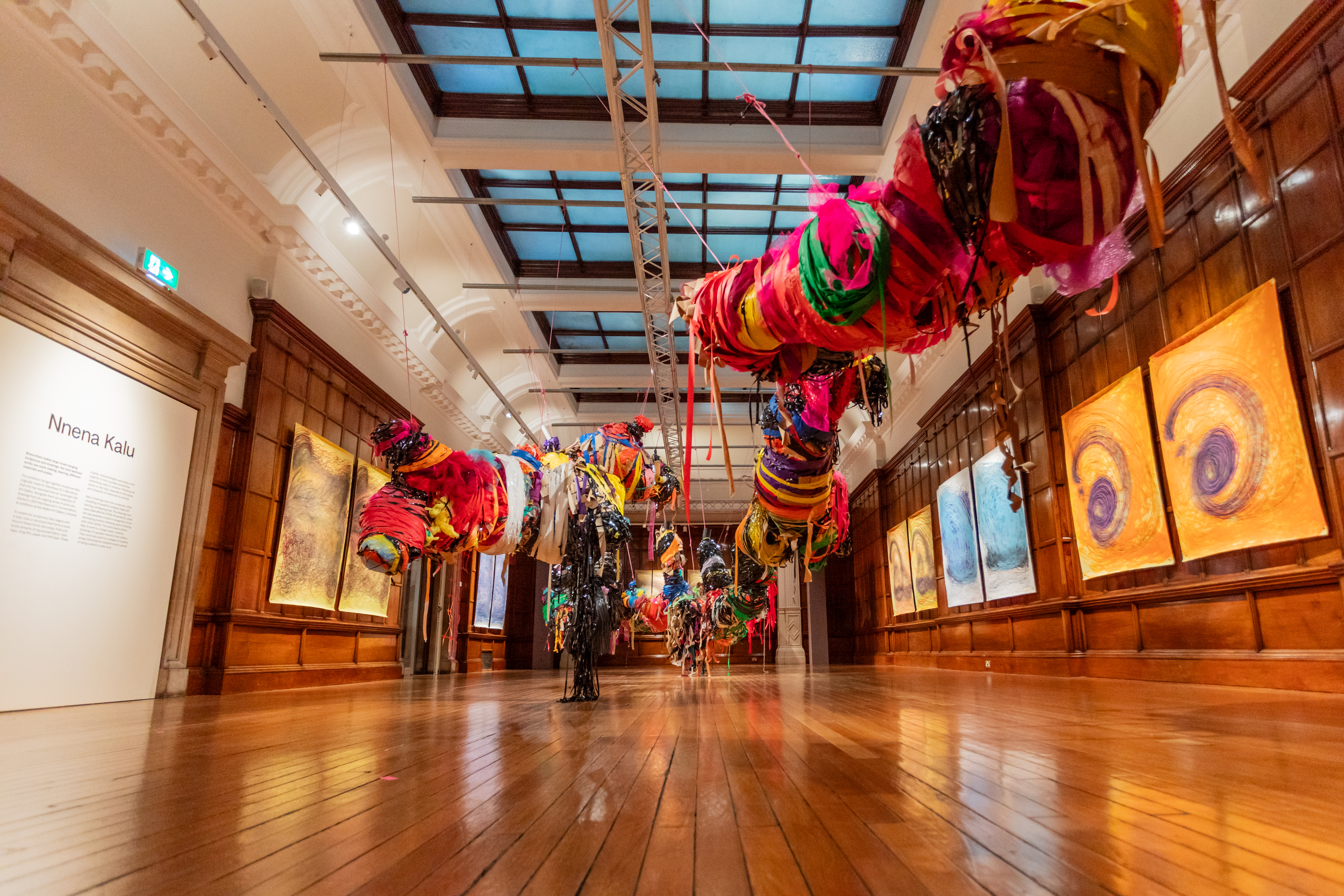 La artista neurodivergente escocesa Nnena Kalu gana el Premio Turner 2025
