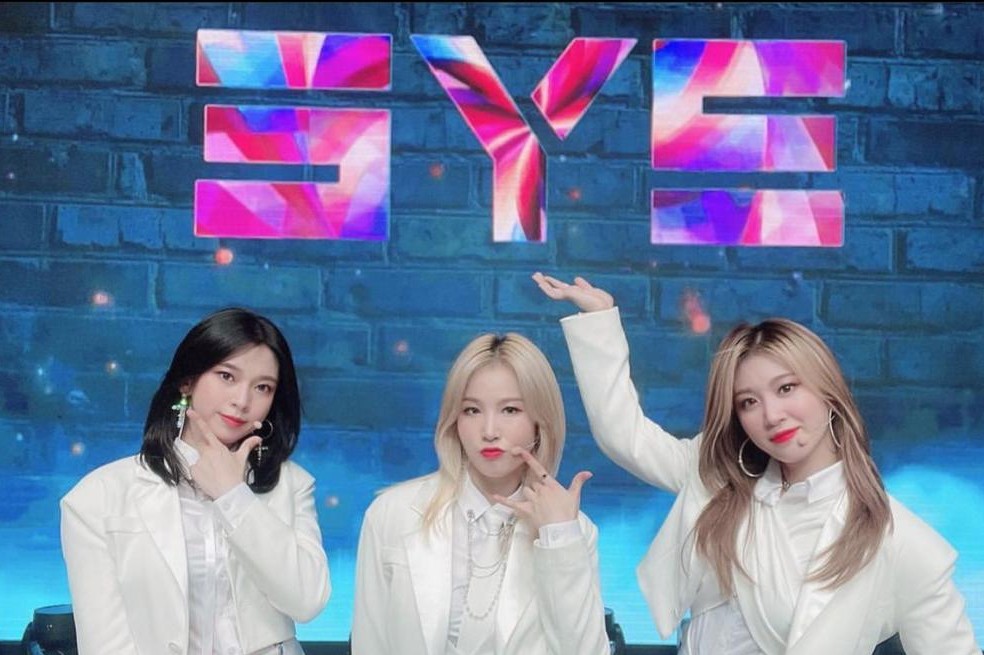 3YE hicieron su debut en mayo de 2019 con el single digital “DMT”.