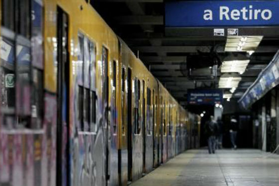 Más de un millón de argentinos afectados en cuarto día de huelga del metro