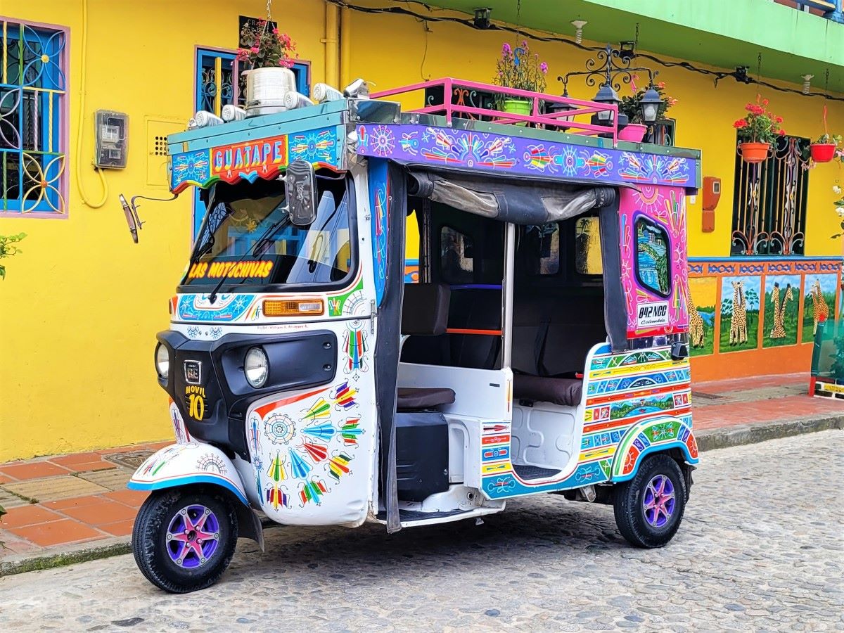 Fiestas de Zócalos y Flores, Silletas y Colores en Guatapé: fechas y programación