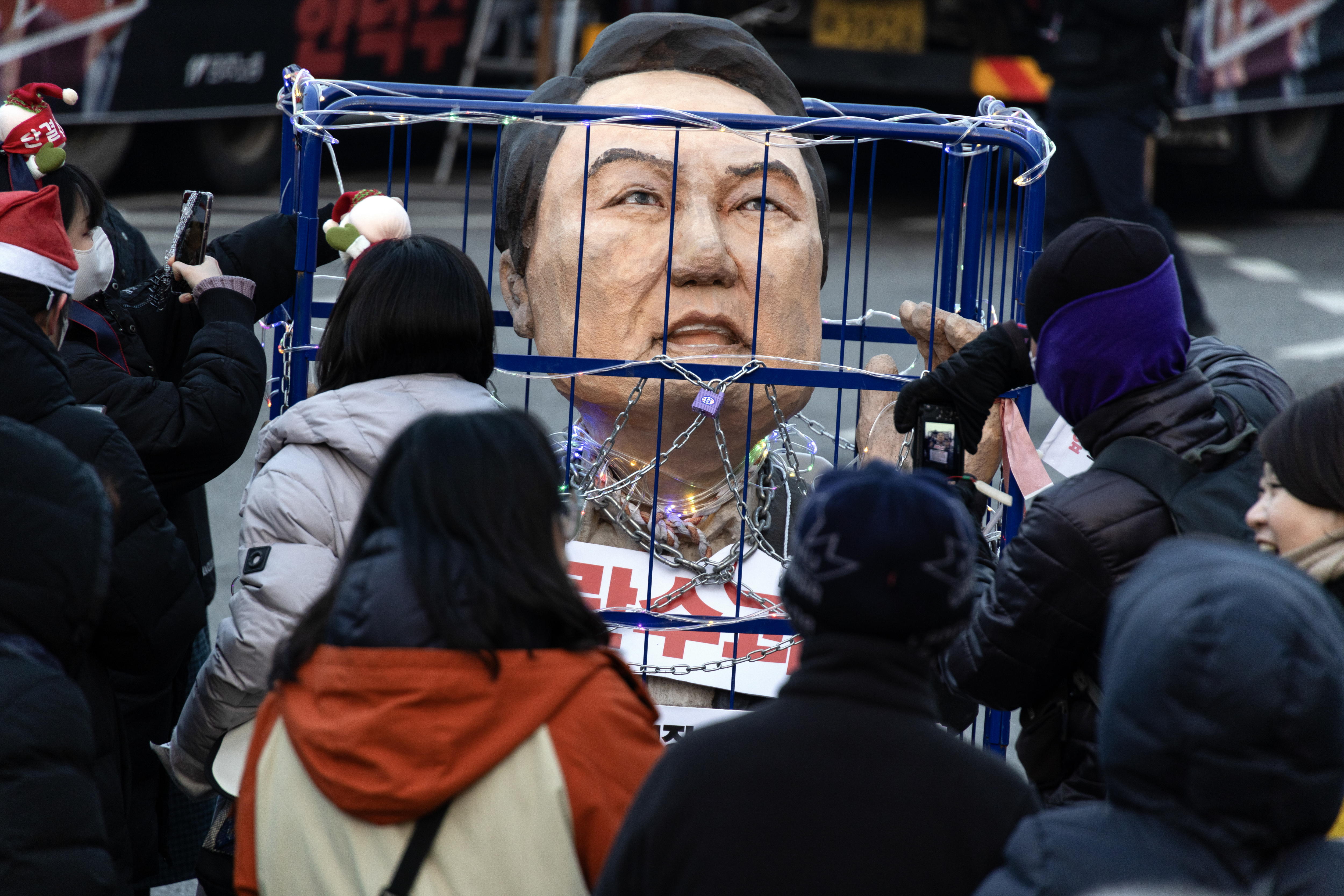 Expresidente surcoreano Yoon mandó al ejército a disparar para decretar ley marcial