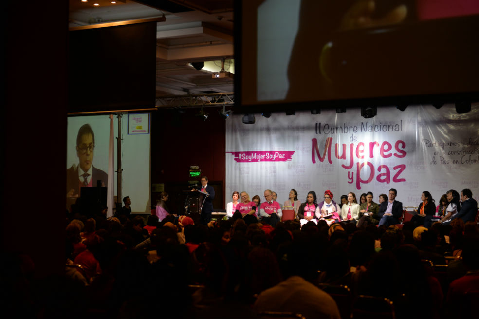 Manifiesto político: Las mujeres vamos por la paz