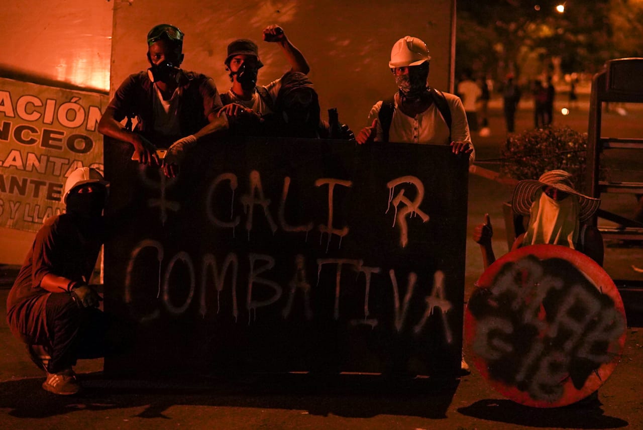 Fotos: En Cali, manifestantes anuncian que no levantarán bloqueo en el Paro Nacional