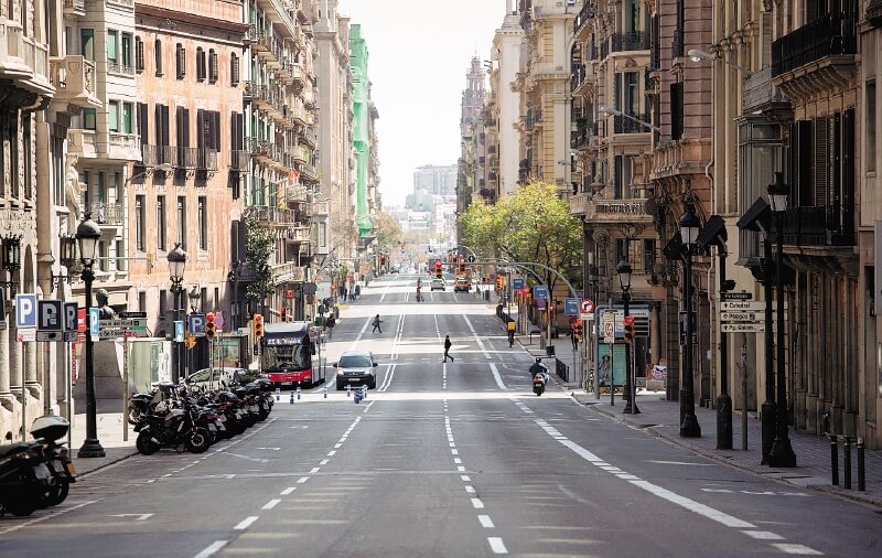España: una primavera silenciosa, solitaria y fúnebre