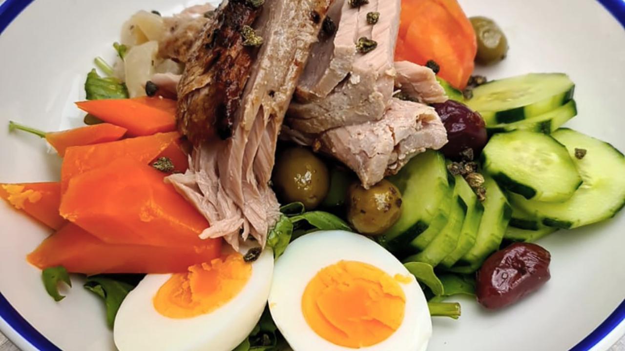 La clave en este tipo de recetas, ya que son un solo plato, es “vestirlas” con una vinagreta espectacular, que ayude a redondear todos los ingredientes.