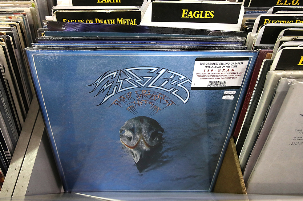 Disco de Eagles lanzado en 1976, el más vendido de todos los tiempos en EE.UU.