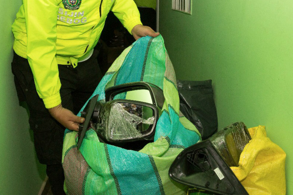Hallan gigantesco centro de acopio de autopartes robadas en Bogotá