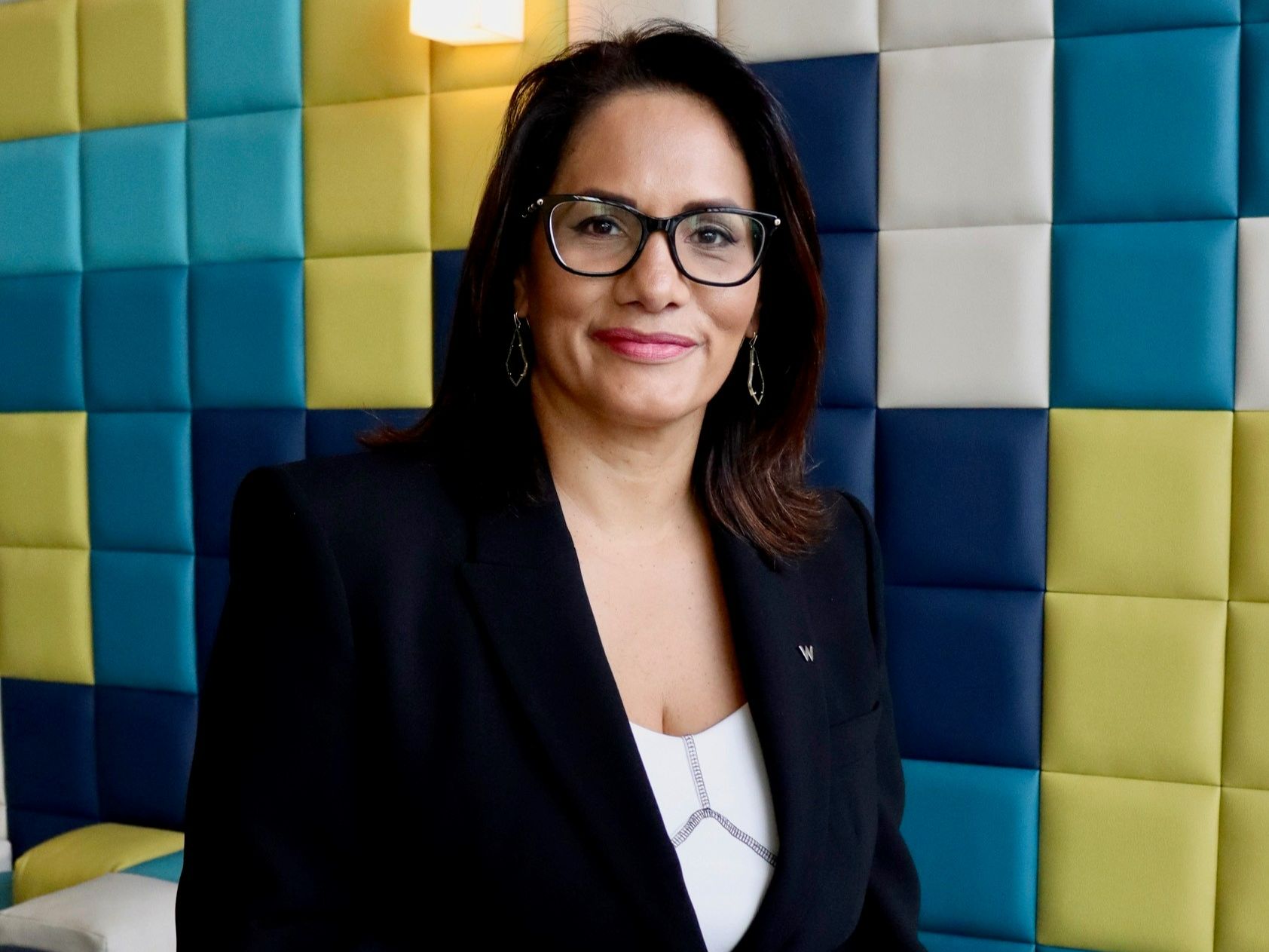 Yovana Segarra, gerente general del W Panama: "Como profesional es importante mantenerte actualizado, en constante aprendizaje y creando equipos altamente eficientes, eso es el impulsador de tu crecimiento. La innovación debe estar presente, y buscar nuevos retos que desafíen tu capacidad y la de tu equipo".