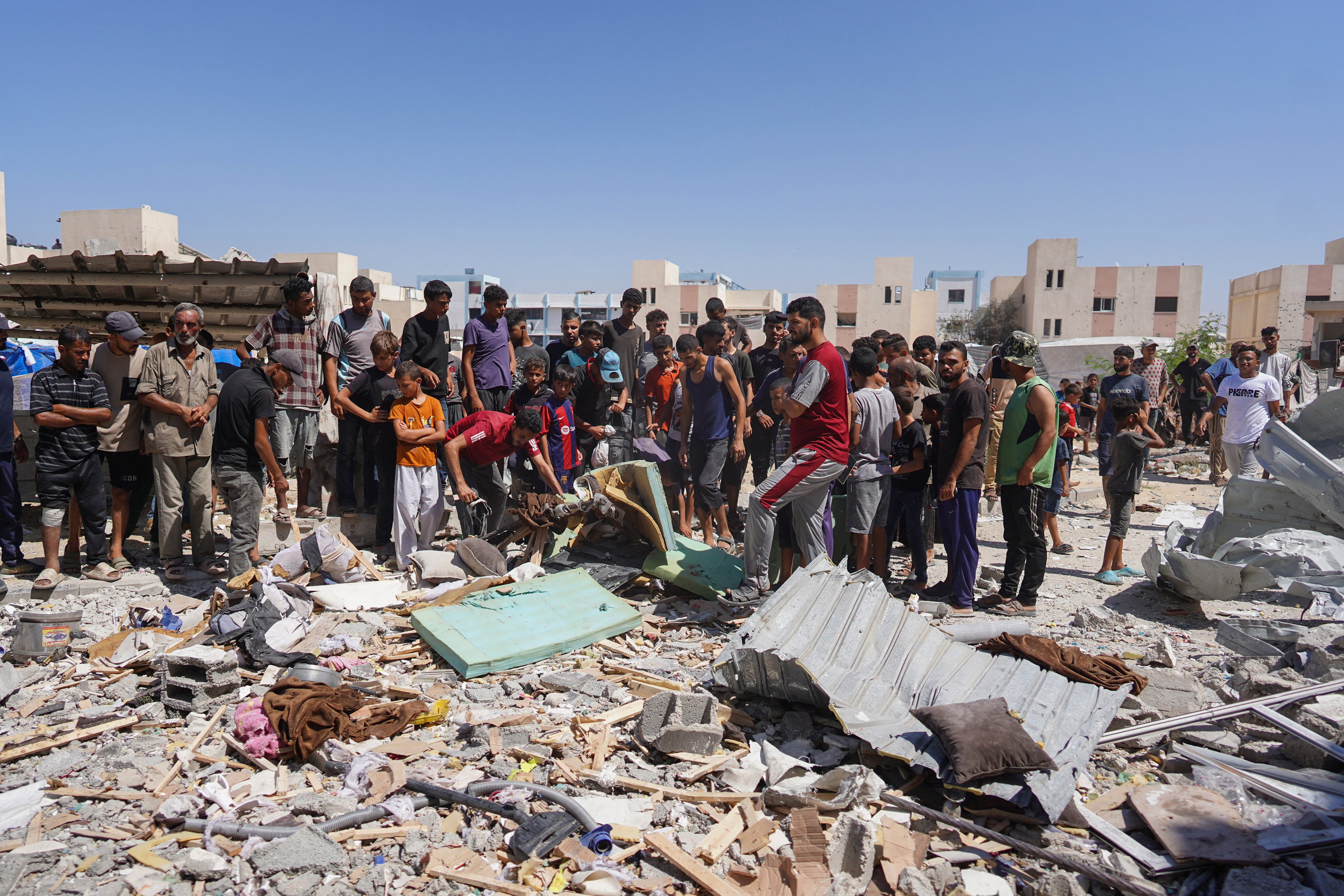 Ataques israelíes matan a decenas de personas en Gaza, según autoridades