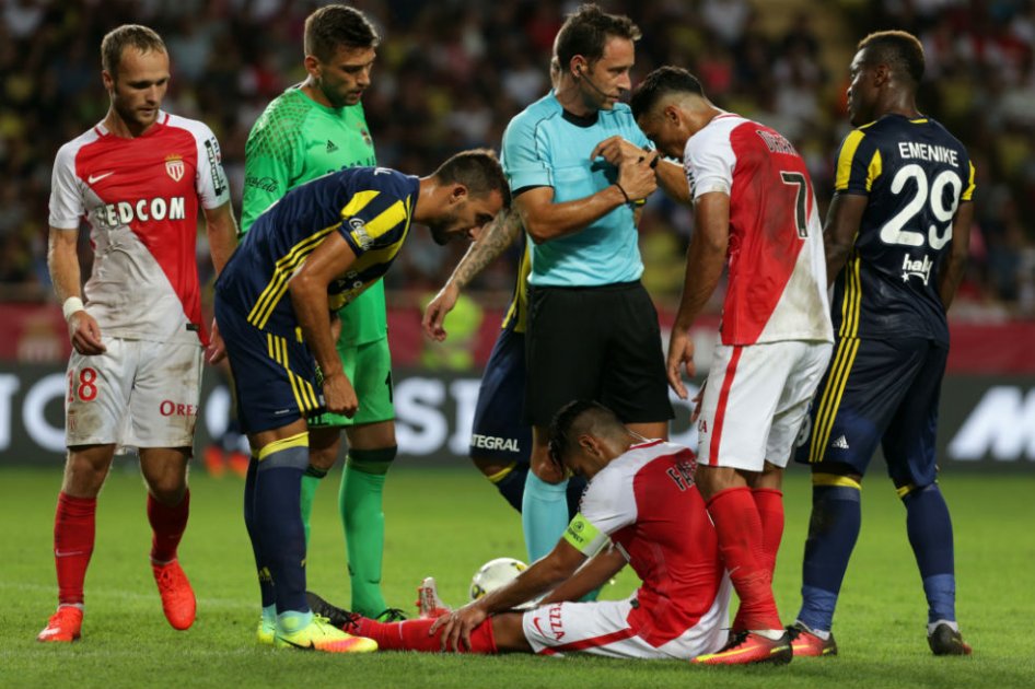 Falcao estará «varias semanas» de baja con una lesión muscular