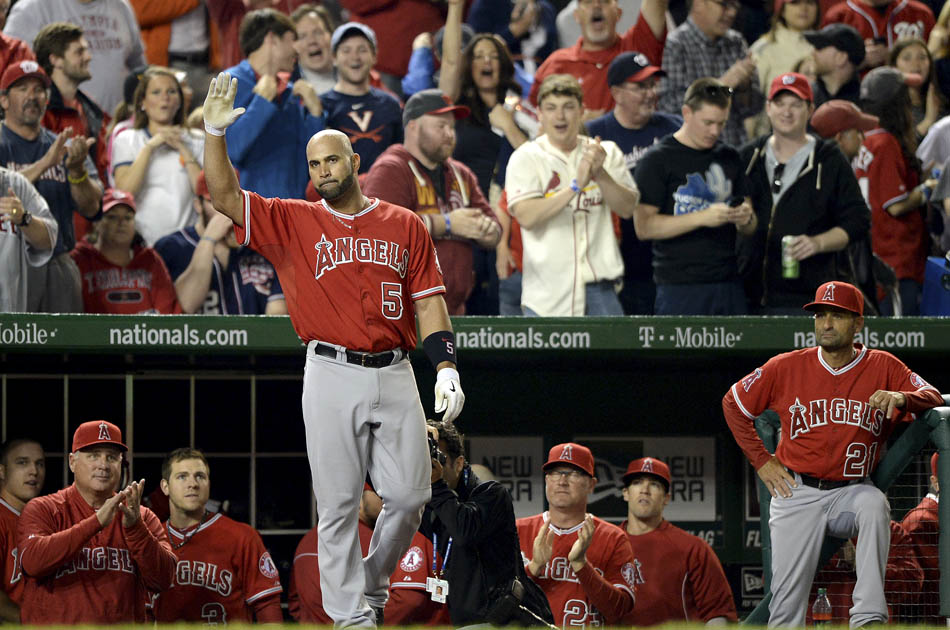 Albert Pujols llegó al club de los 500 cuadrangulares en Grandes Ligas