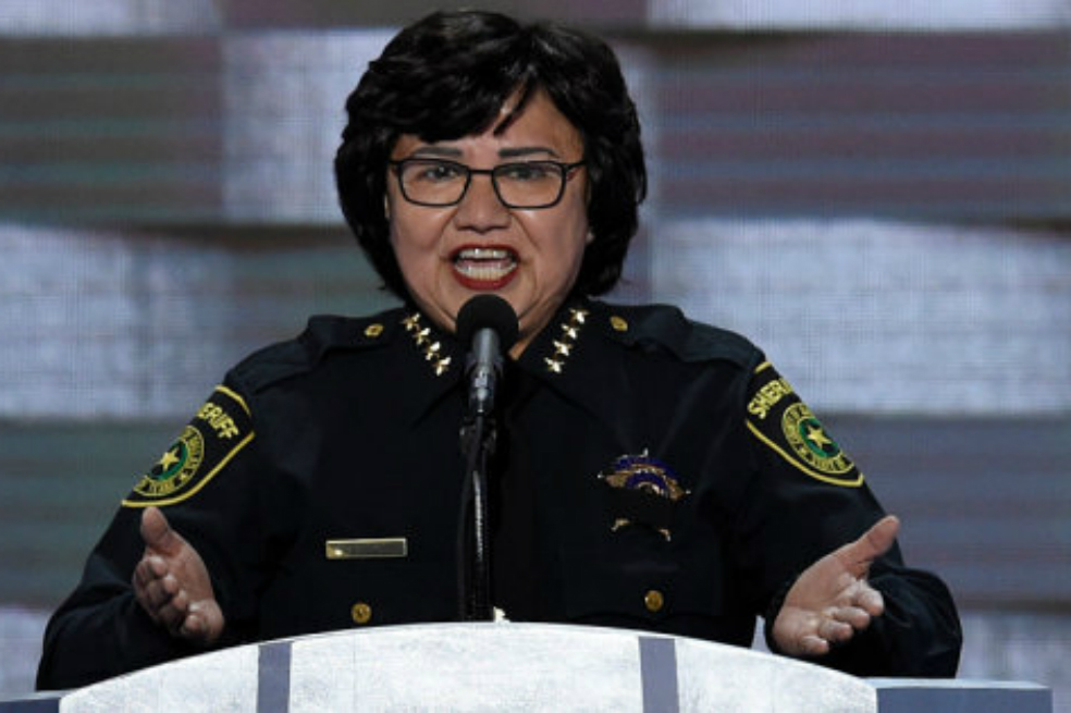 Lupe Valdez, la sheriff latina y lesbiana que podría gobernar Texas