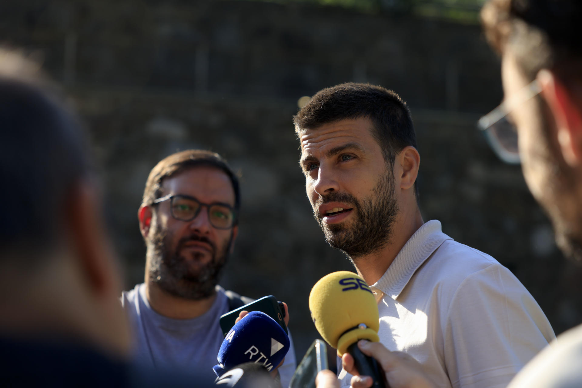 Gerard Piqué, ex de Shakira, de luto por muerte de importante miembro de su familia