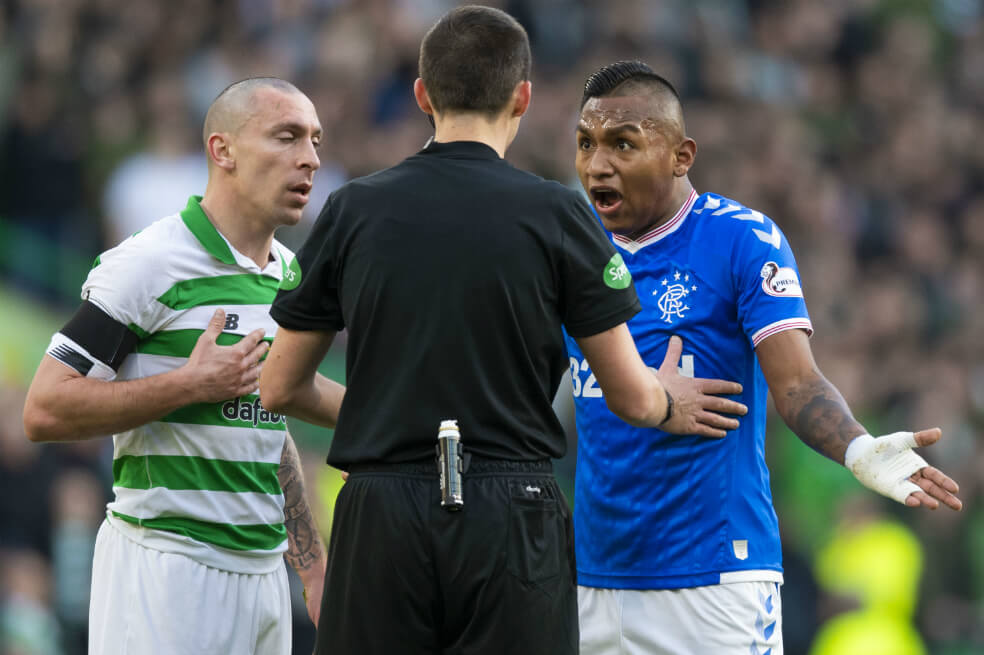 Morelos, expulsado en histórico triunfo del Rangers en el clásico de Glasgow