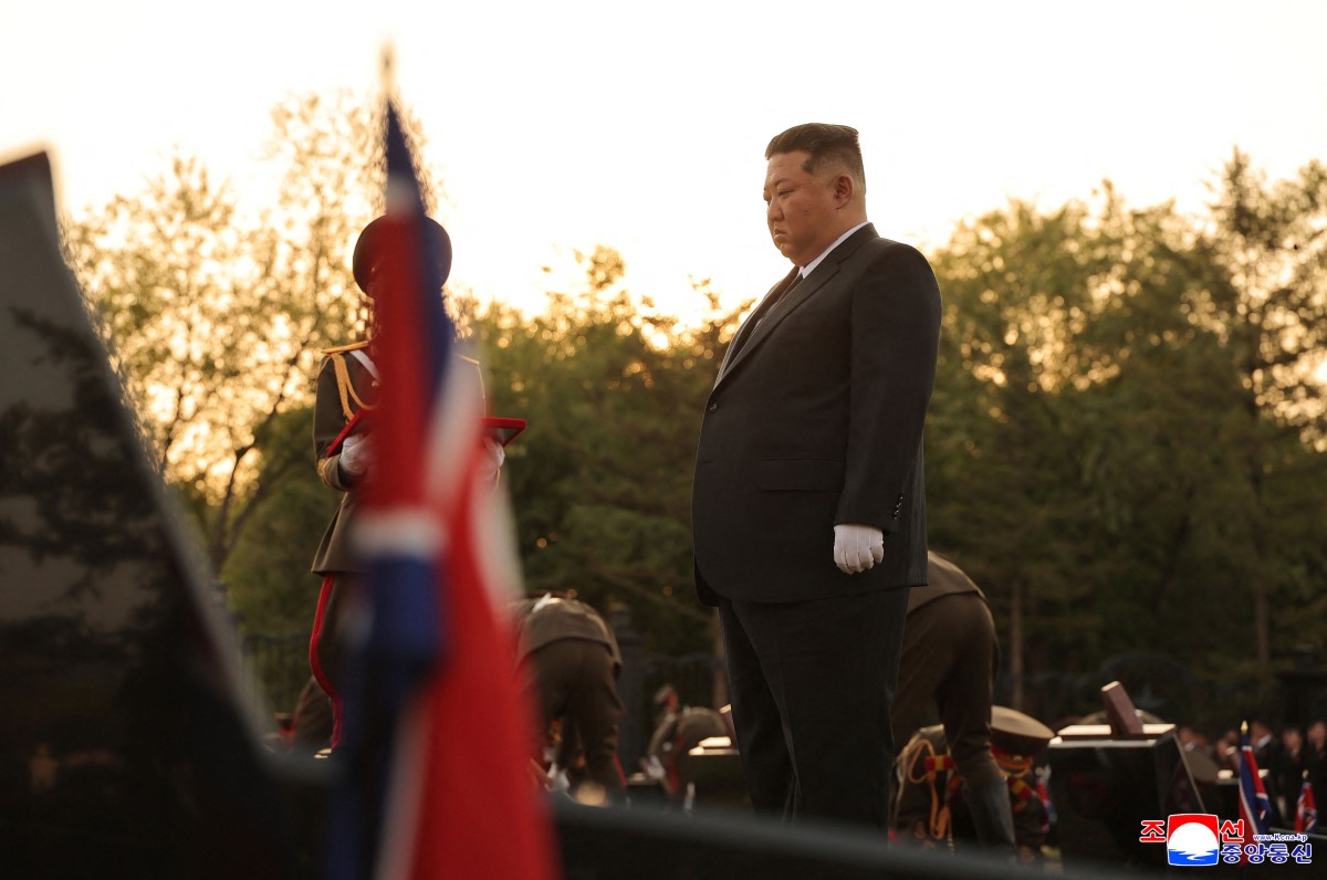 TOPSHOT - This picture taken on April 26, 2026 and released by North Korea's official Korean Central News Agency (KCNA) via KNS on April 27, 2026 shows North Korean leader Kim Jong Un attending a ceremony to honour North Korean troops killed while fighting alongside Russia in the war against Ukraine at the Memorial Museum of Combat Feats at the Overseas Military Operations in Pyongyang.