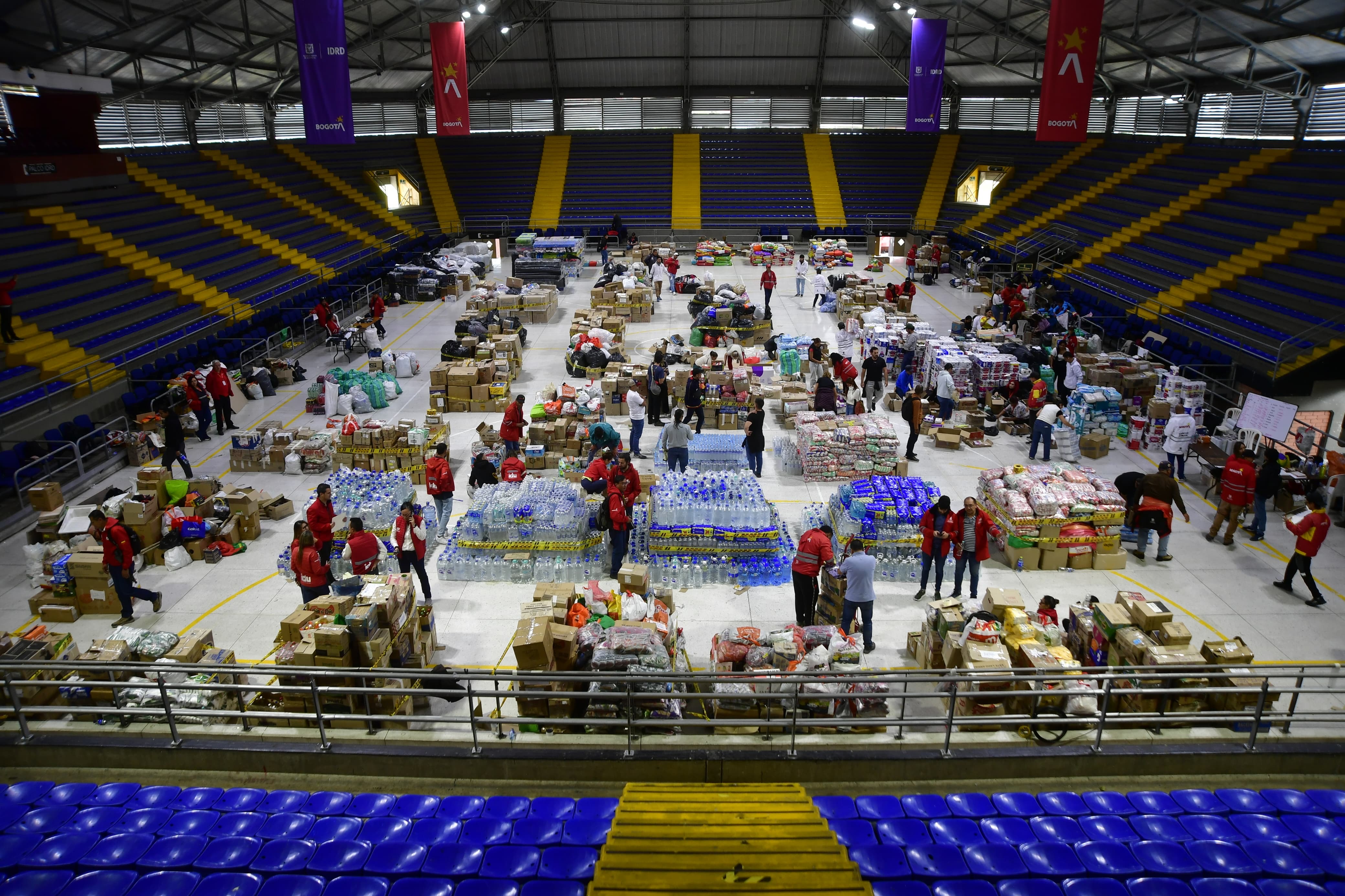 La capital ha enviado alimentos no perecederos, medicamentos, colchonetas, almohadas, cobijas, ropa y otros elementos para atender a los damnificados.