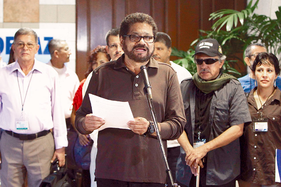Delegación de paz de las Farc anunció la suspensión de la tregua unilateral a causa de la muerte de 26 guerrilleros tras el bombardeo del jueves. EFE