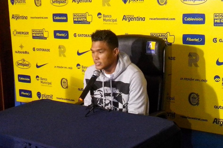 Teófilo Gutiérrez, listo para reaparecer con Rosario Central en el clásico de la ciudad