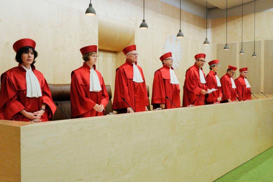 Corte alemana da apoyo vital al euro