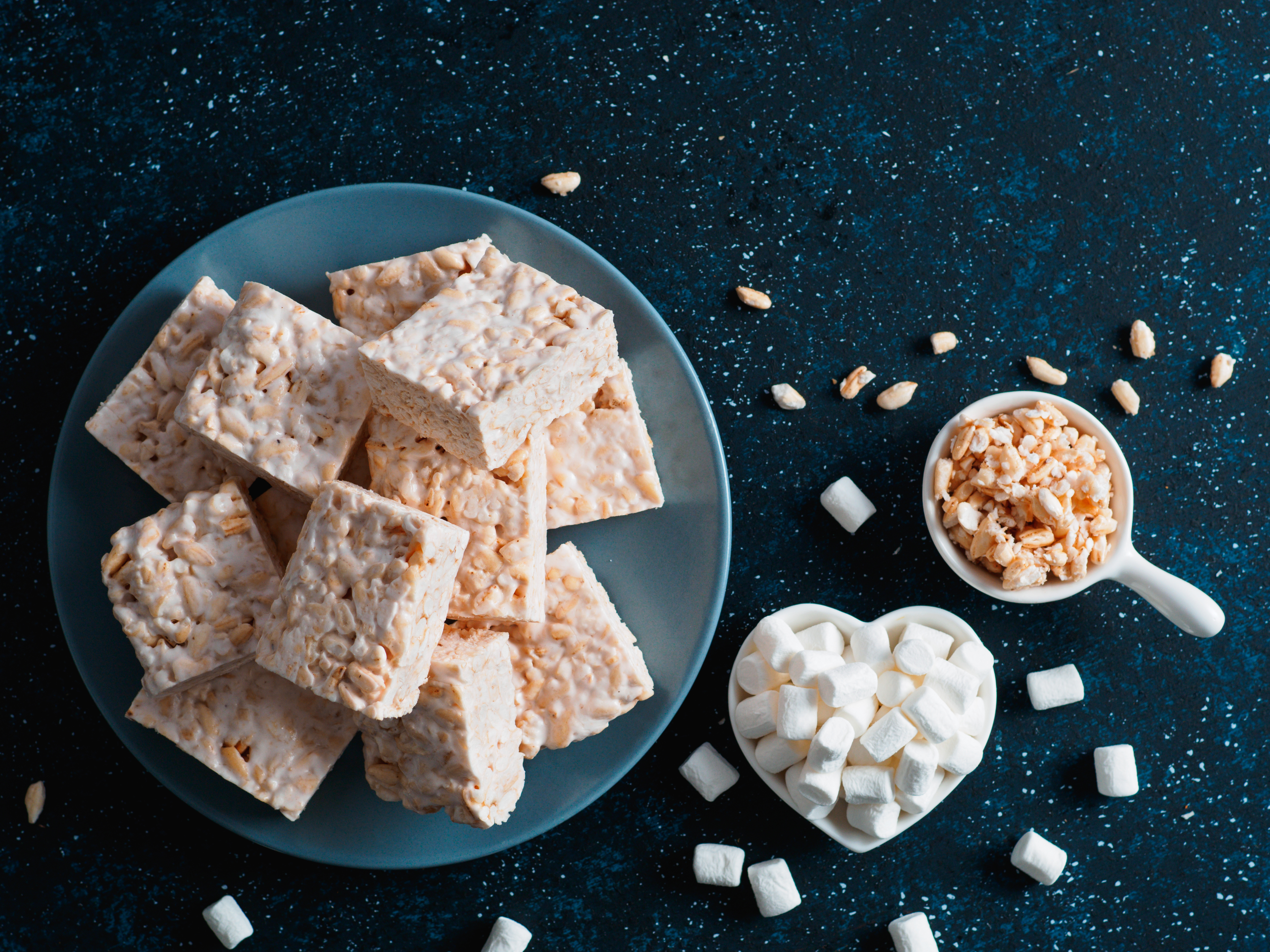 Barritas melcochudas de arroz soplado