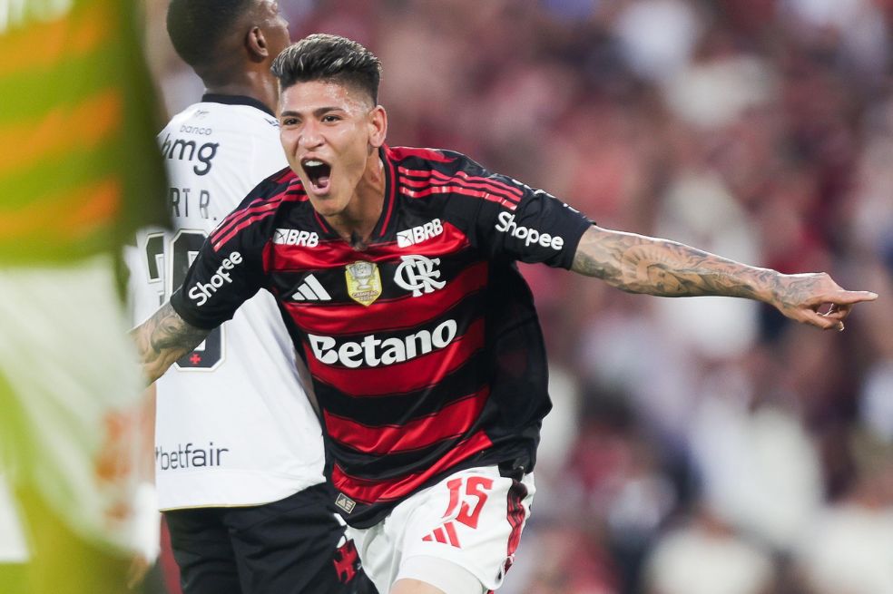 Jorge Carrascal marcó su primer gol con la camiseta del Flamengo: video