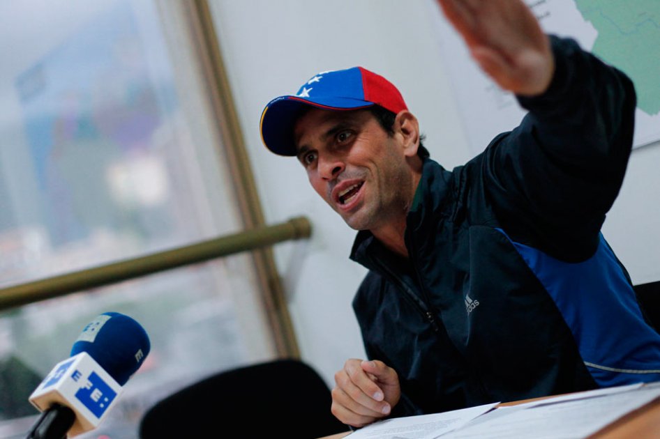 Chávez no quiere observadores internacionales para las elecciones: Capriles