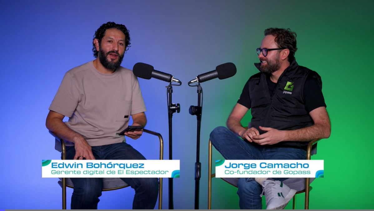 Edwin Bohórquez Aya y Jorge Camacho durante la grabación de la entrevista.