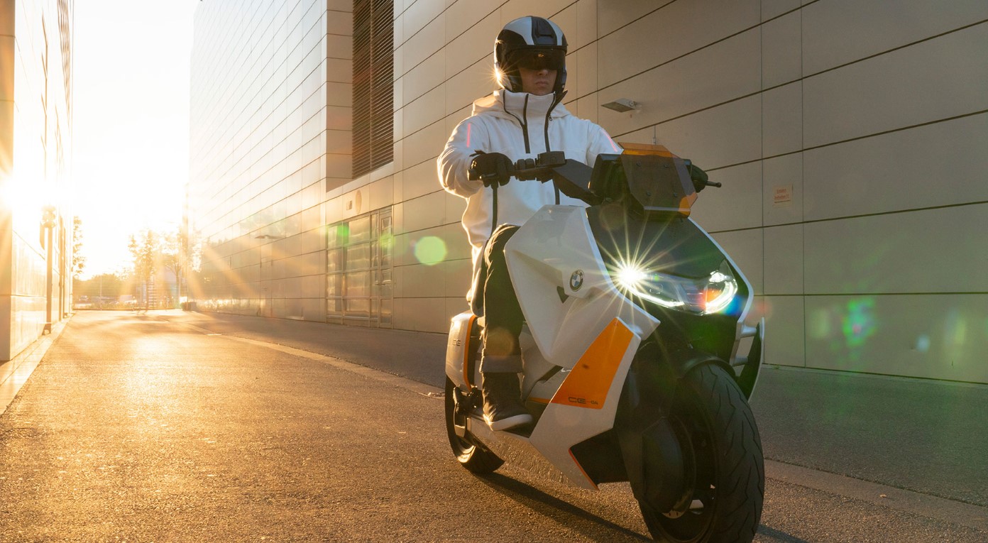 Tecnología en motos: seguridad, conducción y conectividad a futuro