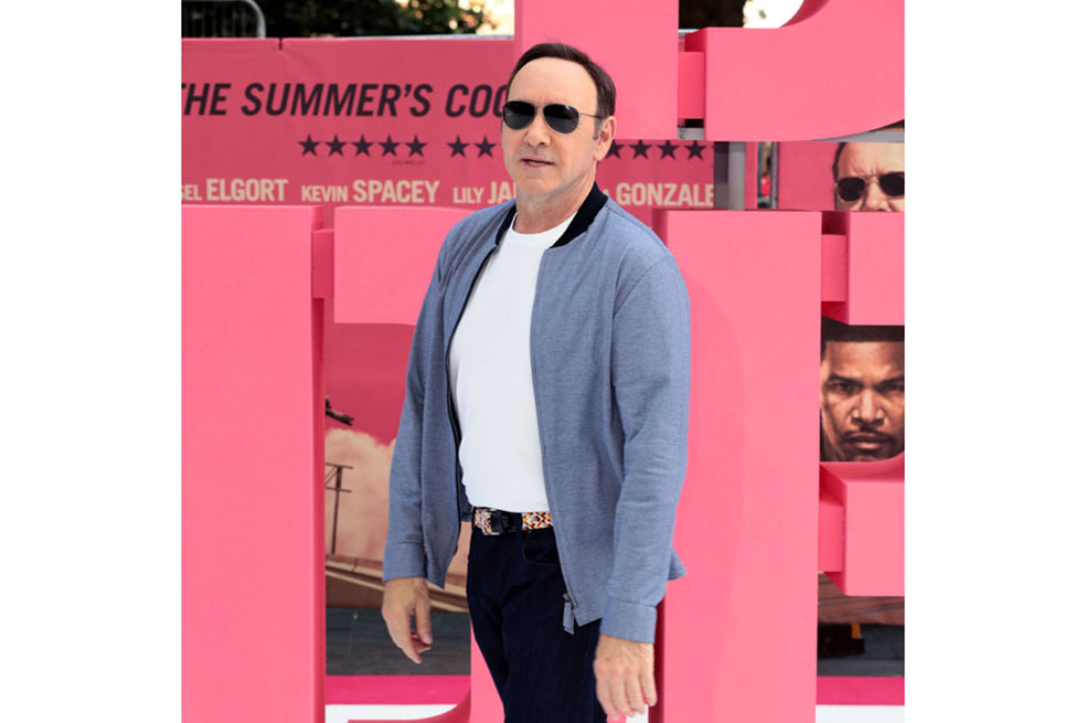 Kevin Spacey acude a clases de yoga y lectura en tratamiento contra adicción al sexo
