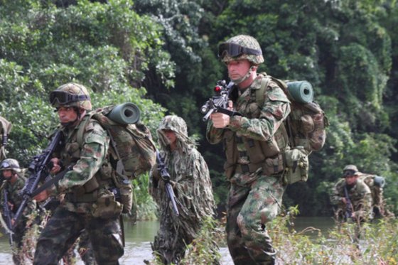 Fuertes enfrentamientos entre la guerrilla y el Ejército