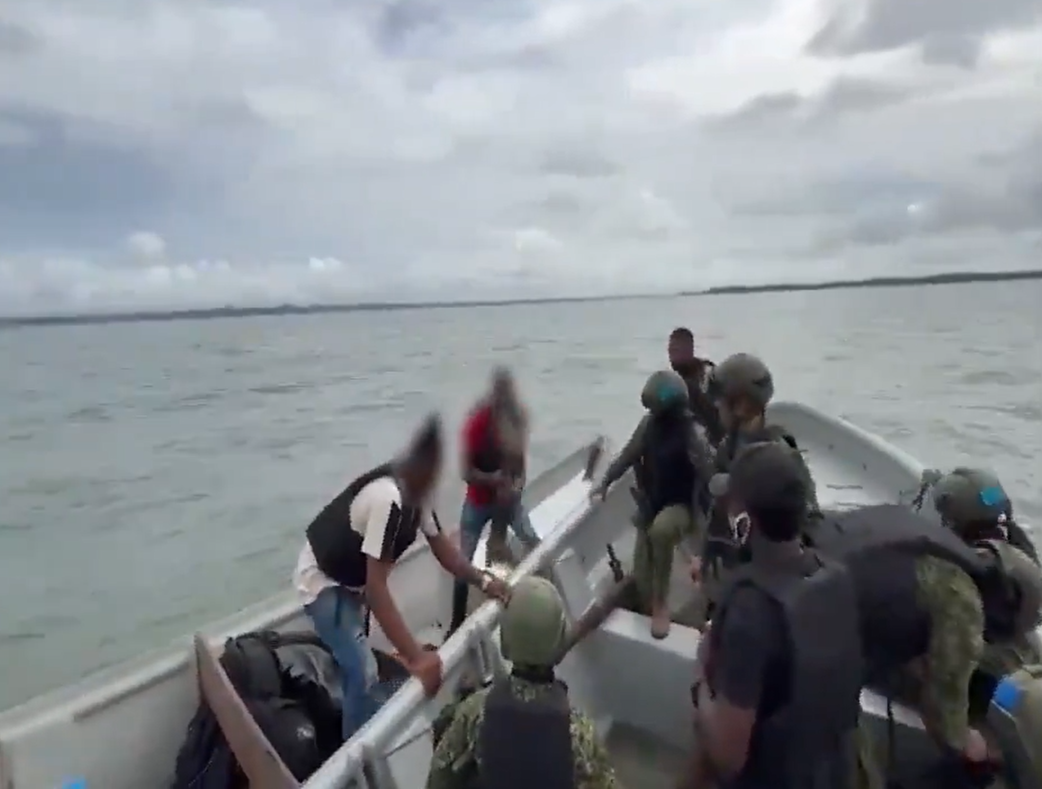 Se entregaron tres presuntos integrantes de disidencias FARC en Buenaventura