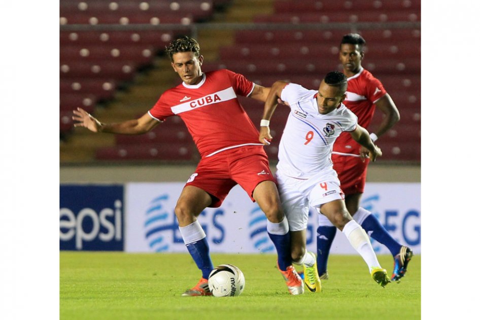 Cuba y su fútbol que espera milagros