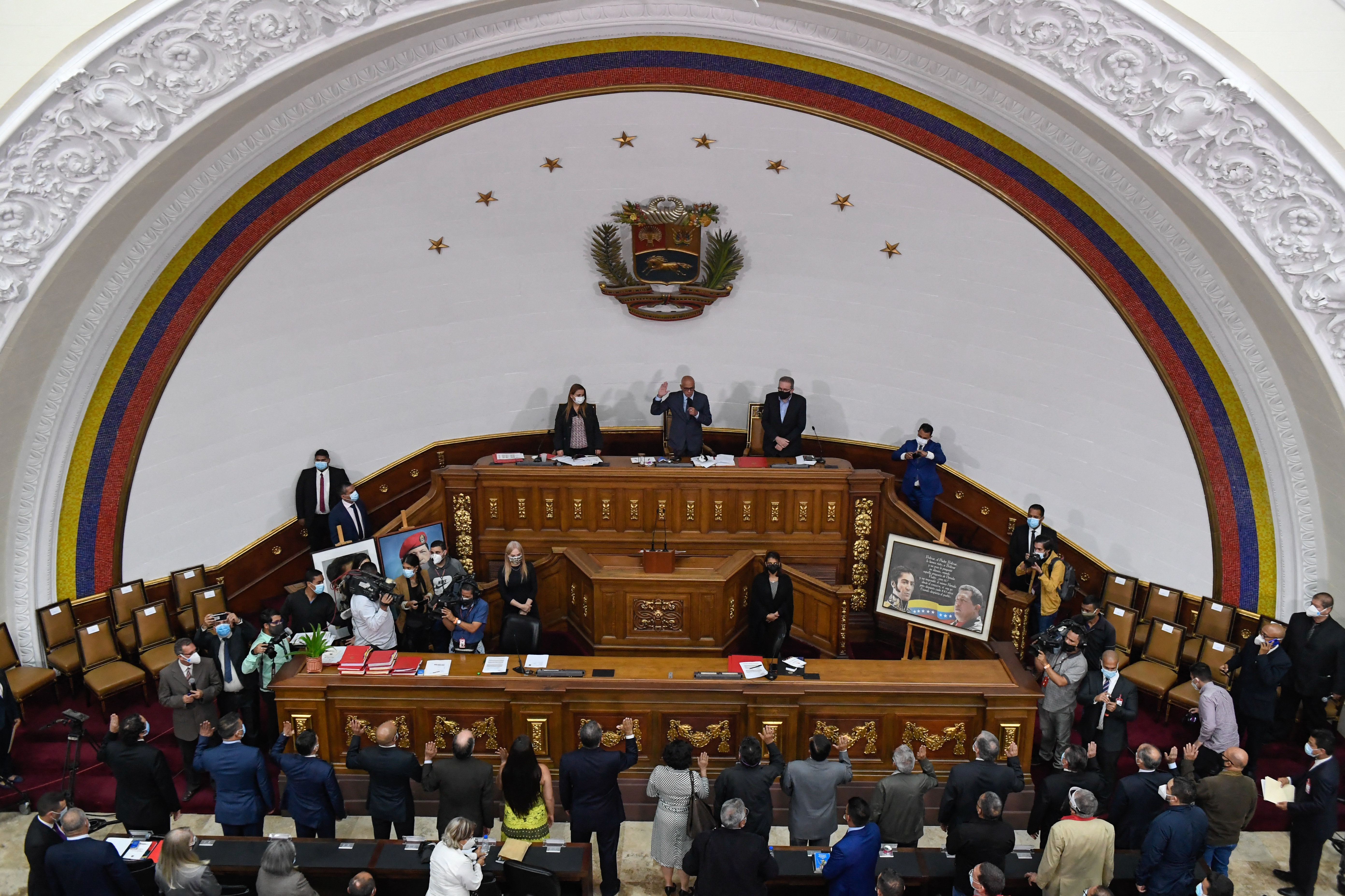 Nuevas autoridades electorales en Venezuela, ¿un paso para superar la crisis política?