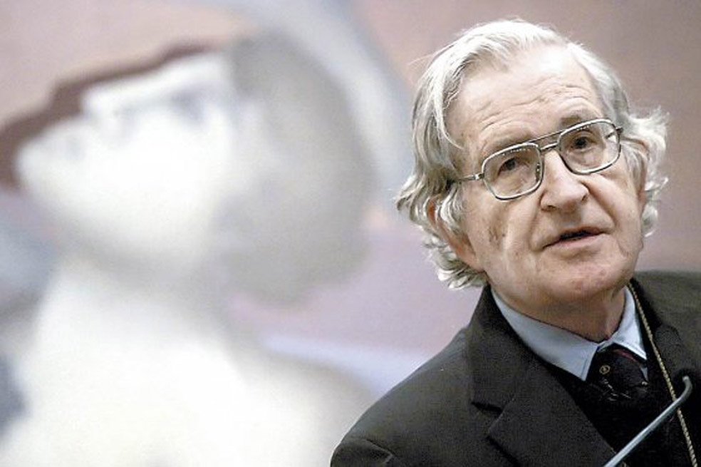 «El neoliberalismo tomó por asalto a las universidades»: Noam Chomsky