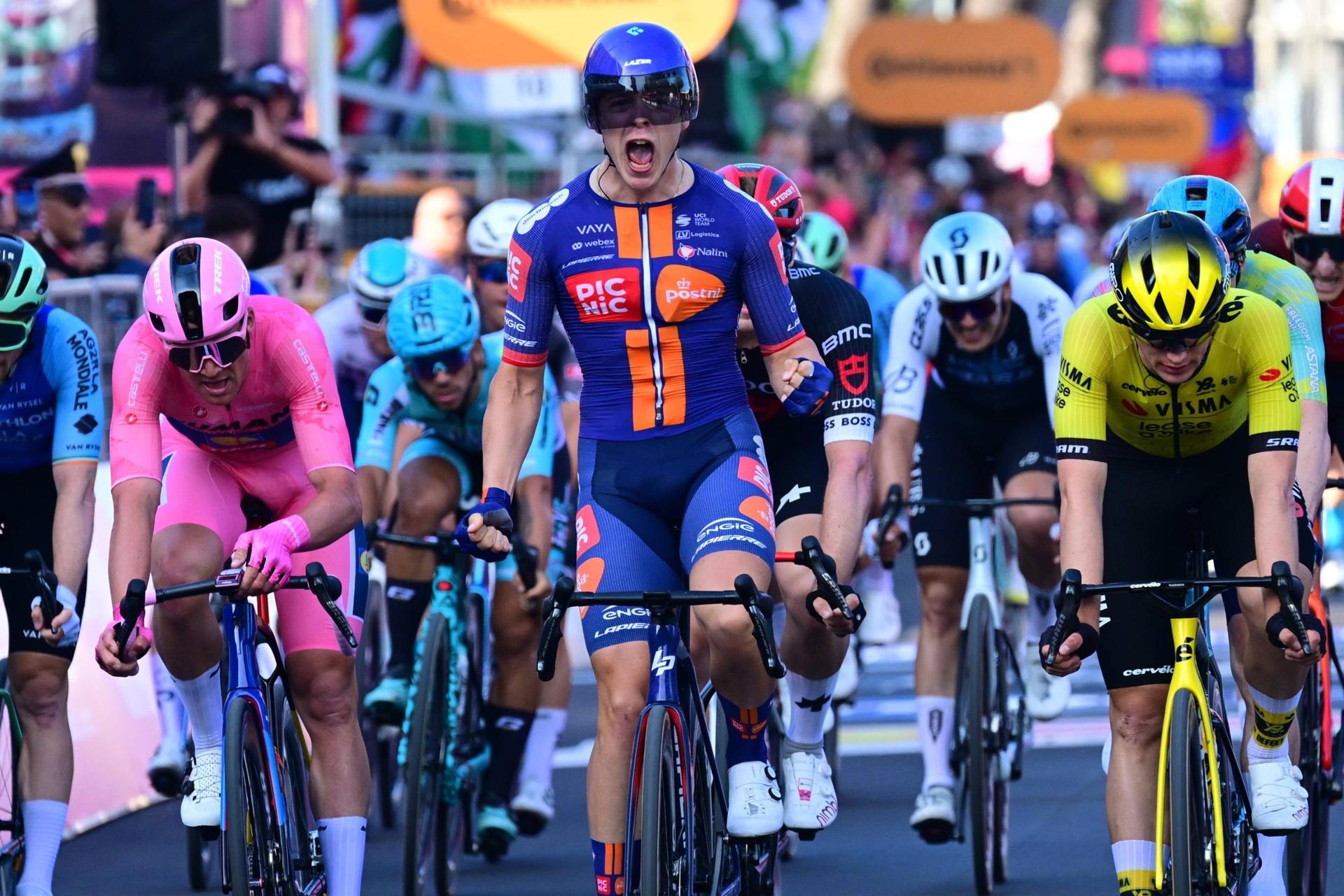 Casper Van Uden, ganador de la cuarta etapa del Giro de Italia: así fue el esprint