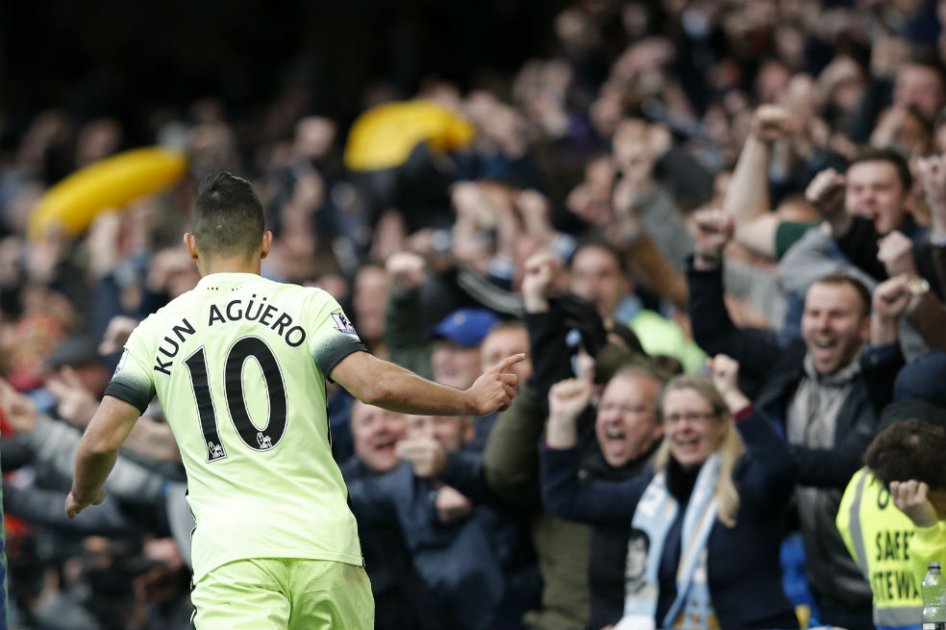Agüero lideró al Manchester City en la victoria contra Chelsea