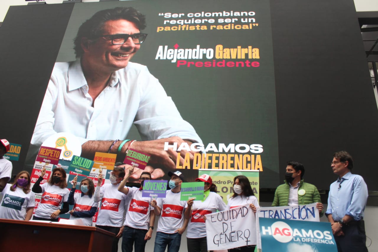 “Ese es el primer minuto de lo que viene. Son 40 días para la consulta de la Coalición Centro Esperanza. El país está estrenando las consultas como un tema electoral de verdad, con tres consultas", dijo Gaviria.