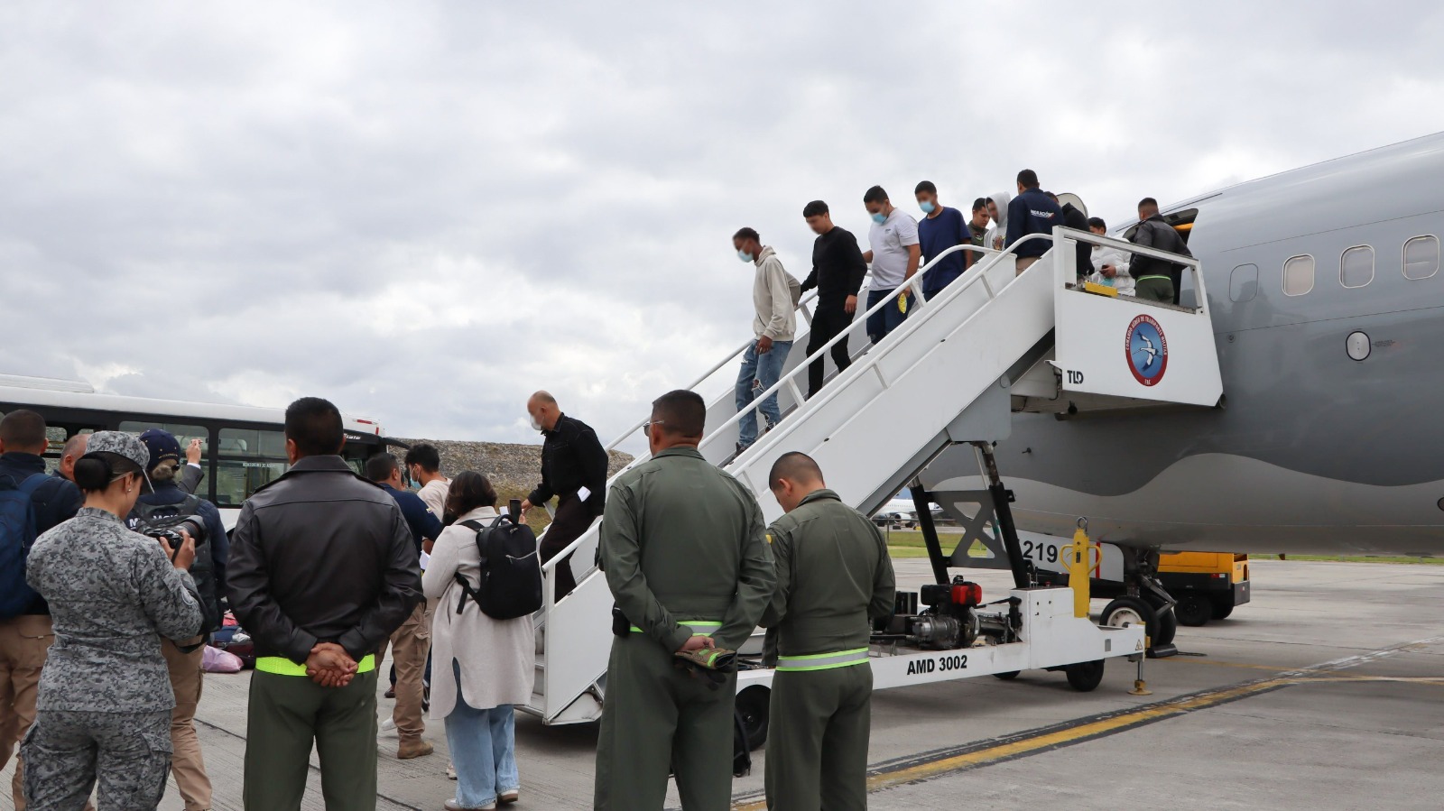 Colombia pidió a EE. UU. y Panamá aplazar vuelos de deportados: esta es la razón