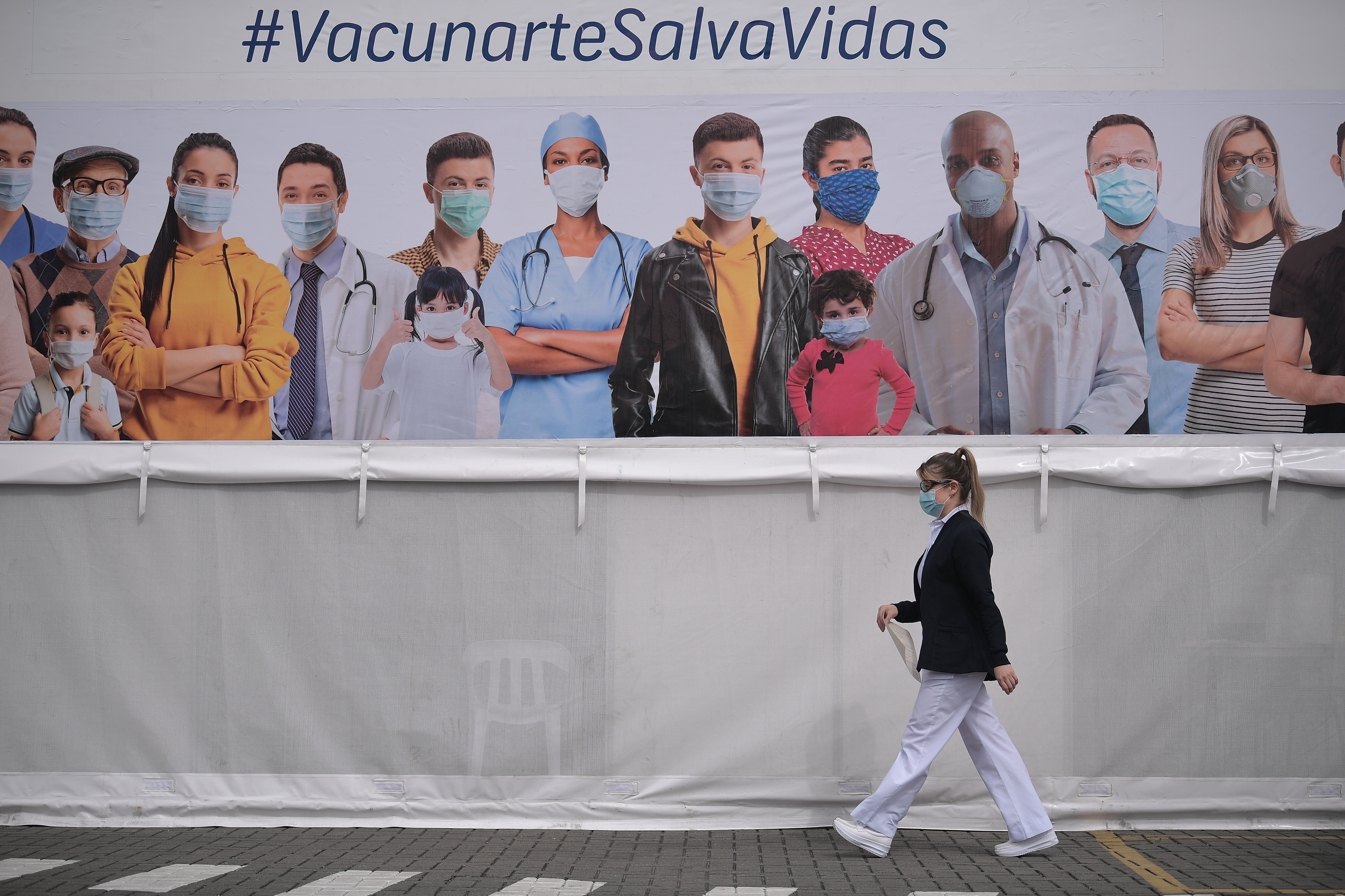 De lo que nunca conversamos: la primera línea invisible en salud en la pandemia