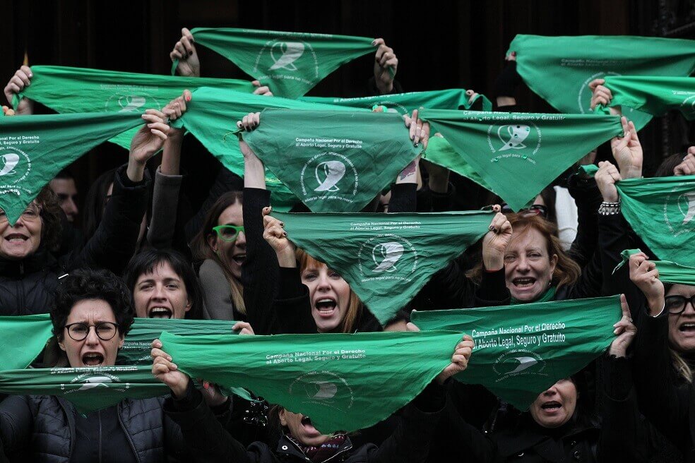 El debate por el aborto legal vuelve a las calles en Argentina